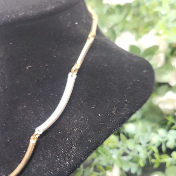Gold and White Necklace Modern Fashion Jewelry - Picture 3 of 5
